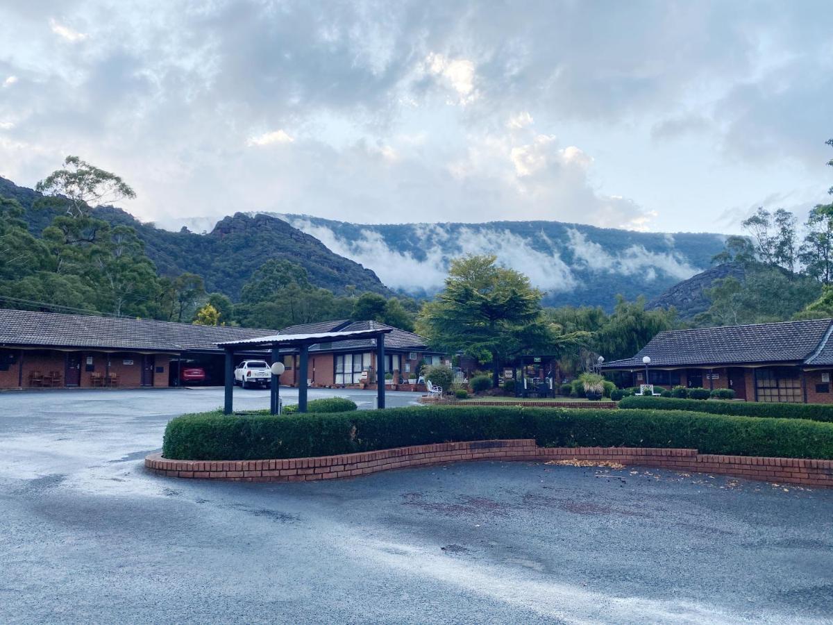 Country Plaza Halls Gap Motel Exterior photo