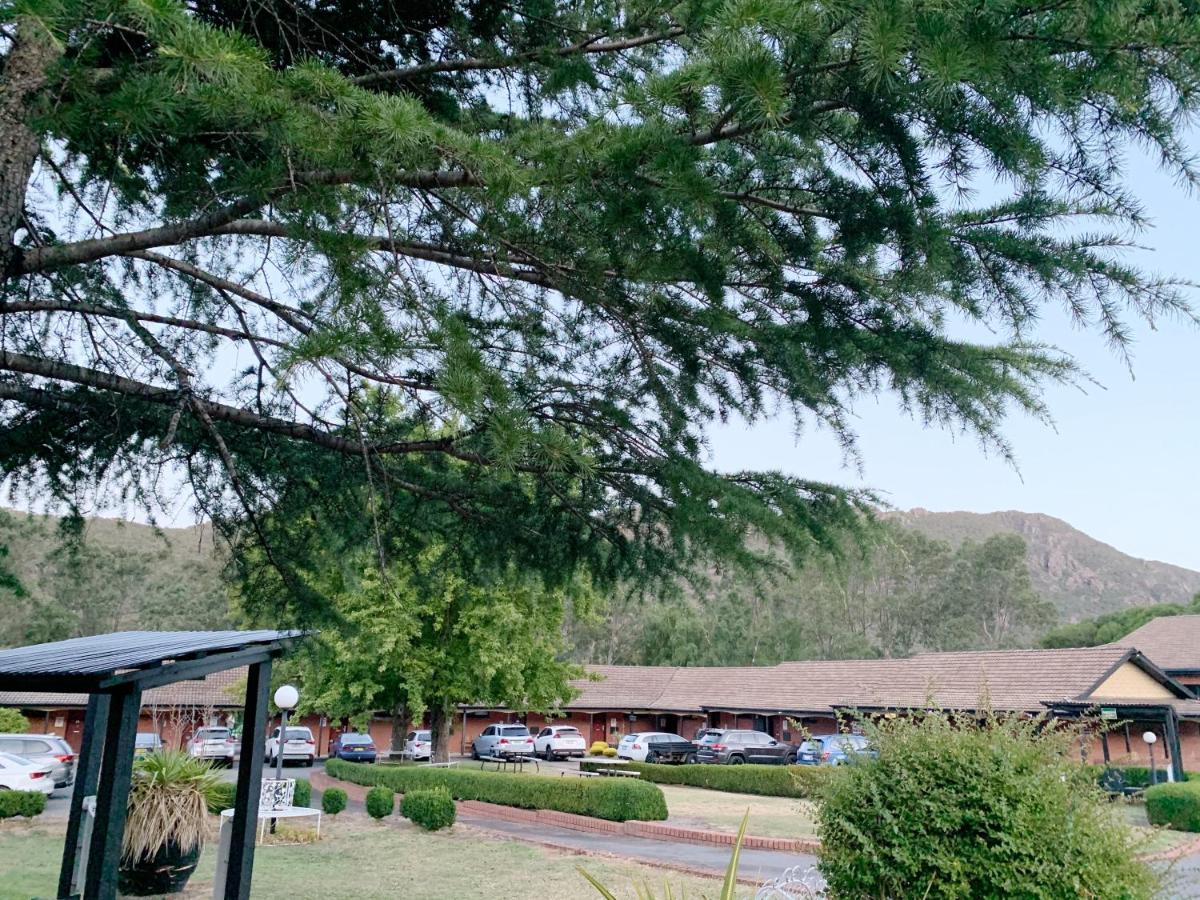 Country Plaza Halls Gap Motel Exterior photo